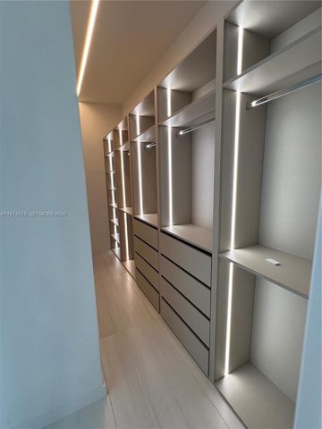 2321 SW 16th Ct left, Miami, FL 33145