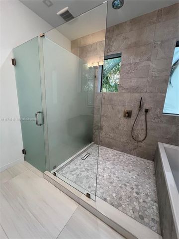 2321 SW 16th Ct left, Miami, FL 33145