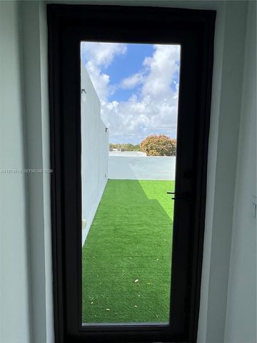 2321 SW 16th Ct left, Miami, FL 33145