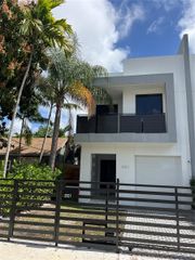 2321 SW 16th Ct left, Miami, FL 33145
