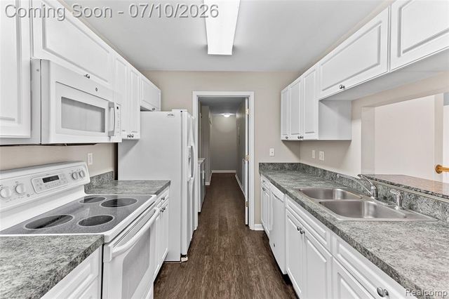 3553 Oakmonte Boulevard, Rochester, MI 48306