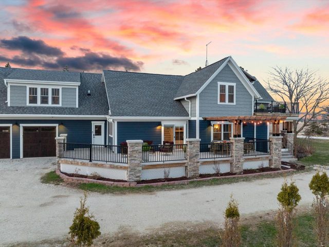 3202 Mirro DRIVE, Manitowoc, WI 54220