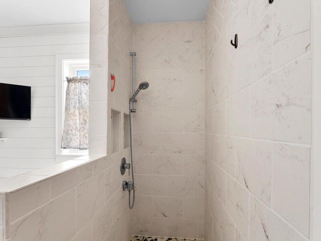 3202 Mirro DRIVE, Manitowoc, WI 54220