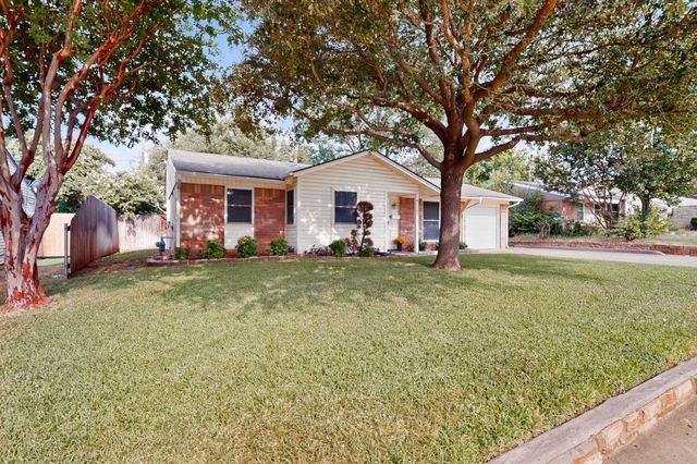 1207 Aransas Drive, Euless, TX 76039