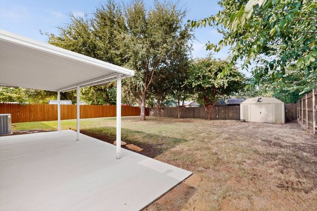 1207 Aransas Drive, Euless, TX 76039
