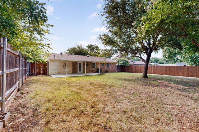 1207 Aransas Drive, Euless, TX 76039