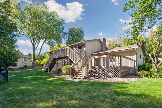 8113 Dakota Lane, Chanhassen, MN 55317