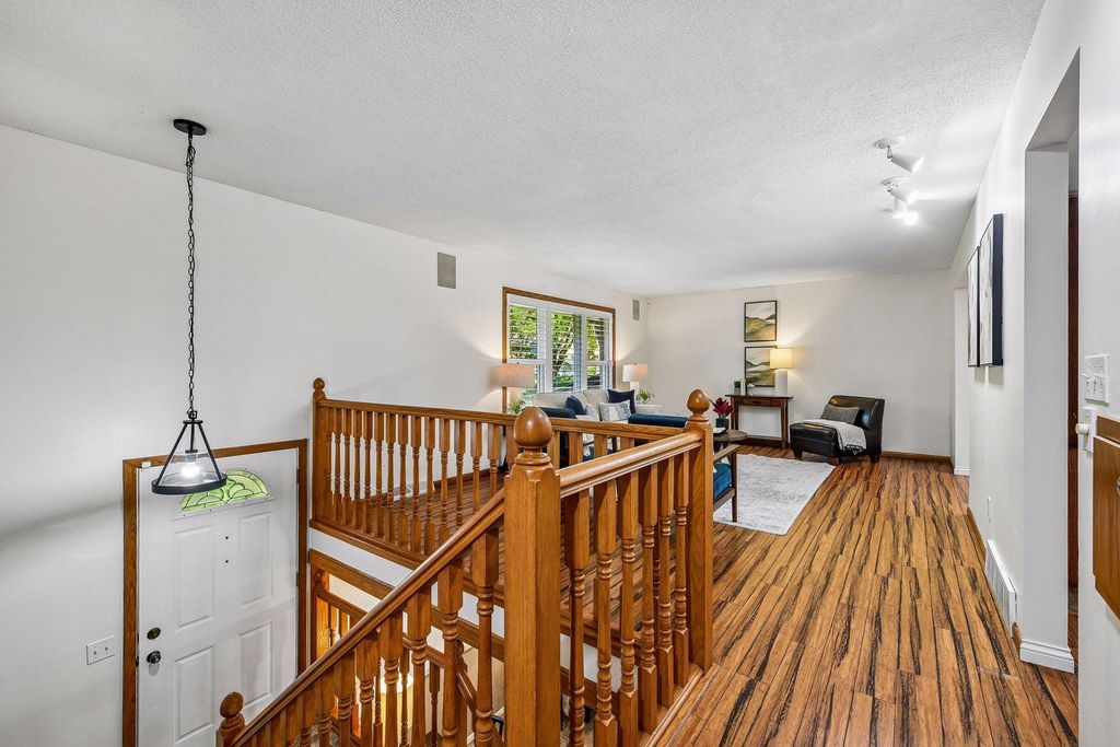 8113 Dakota Lane, Chanhassen, MN 55317 — photo 5