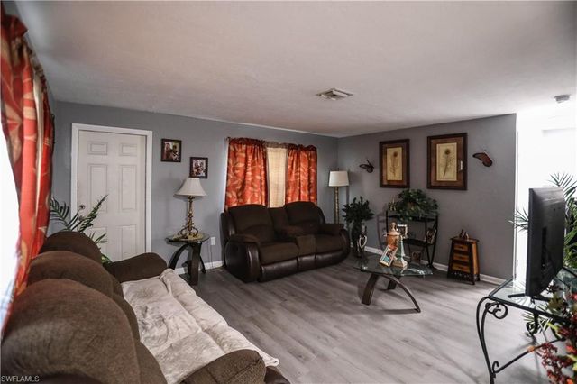 2406 Linhart AVE, Fort Myers, FL 33901