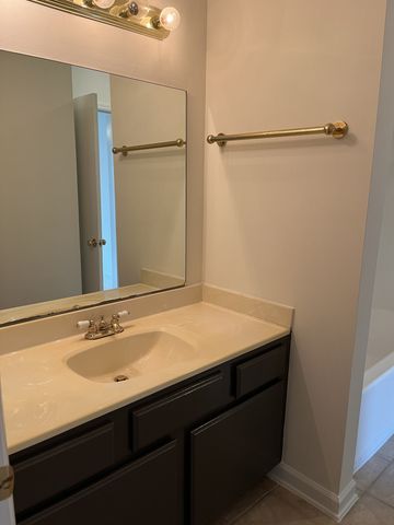 222 Edgewood Dr, Hendersonville, TN 37075