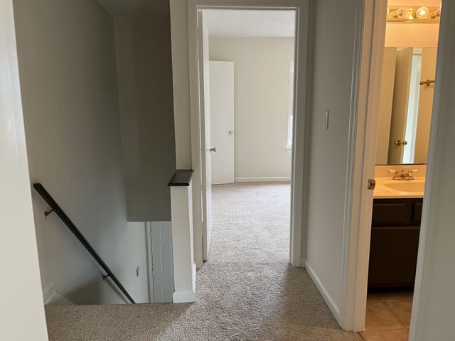 222 Edgewood Dr, Hendersonville, TN 37075