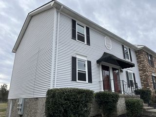 222 Edgewood Dr, Hendersonville, TN 37075