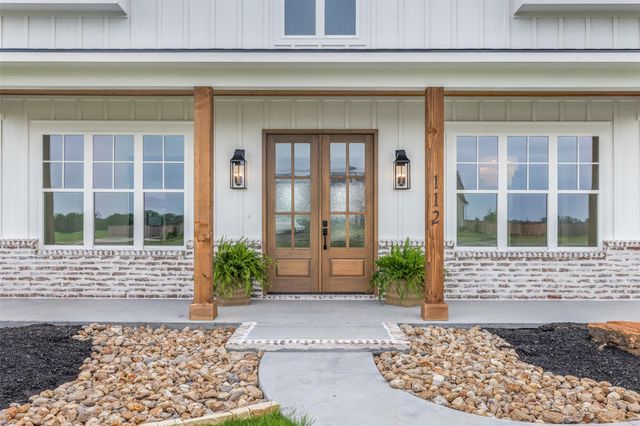 112 Court Side DR, Snook, TX 77878