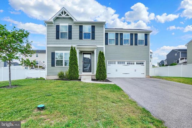 3410 SUMMER DR, Dover, PA 17315