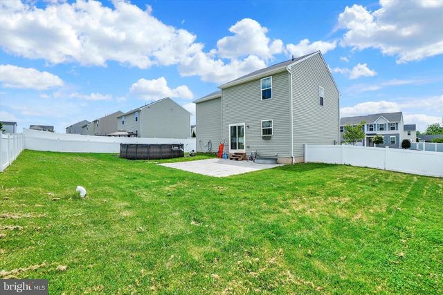 3410 SUMMER DR, Dover, PA 17315