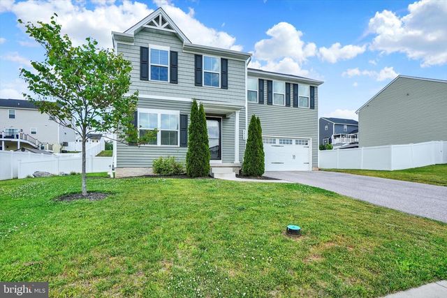 3410 SUMMER DR, Dover, PA 17315