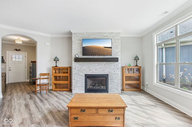 2895 Twain Drive, Carmel, IN 46033