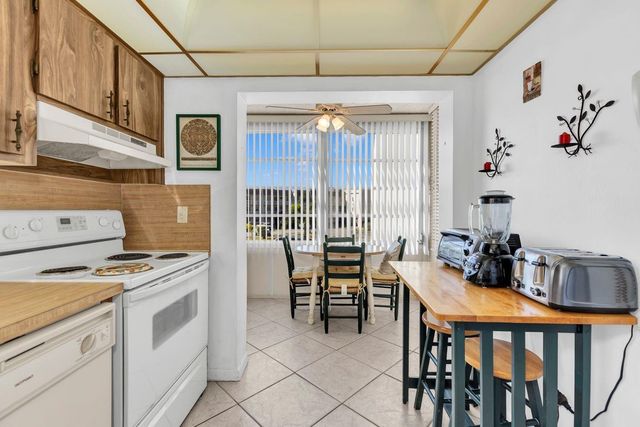 6850 Royal Palm Boulevard 212, Margate, FL 33063