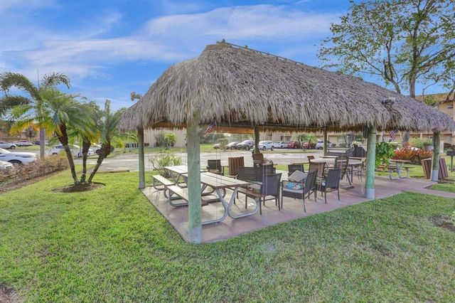 6850 Royal Palm Boulevard 212, Margate, FL 33063