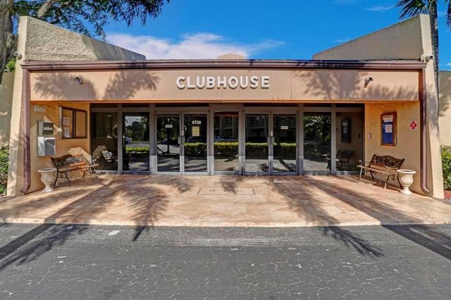 6850 Royal Palm Boulevard 212, Margate, FL 33063