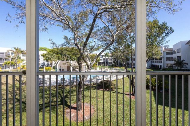 6850 Royal Palm Boulevard 212, Margate, FL 33063