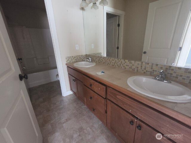 8011 134th Street Ct E, Puyallup, WA 98373