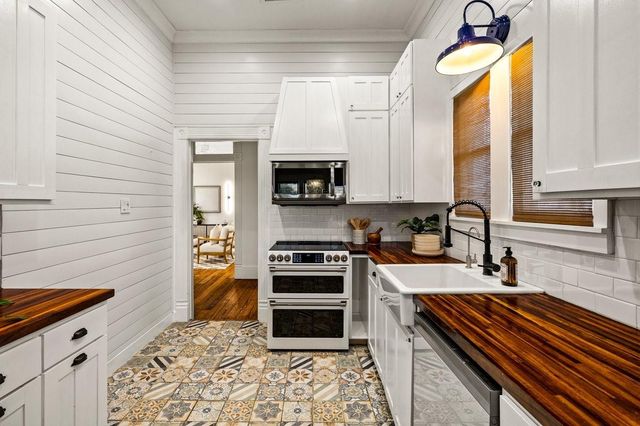 1322 24th Street, Galveston, TX 77550