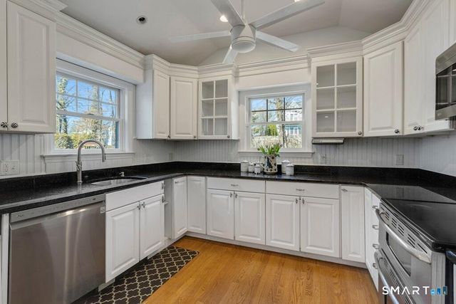 25 Devon Road, Darien, CT 06820