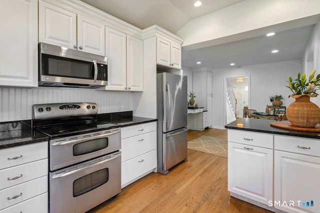 25 Devon Road, Darien, CT 06820