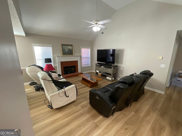 45 Riverside Walk, Sharpsburg, GA 30277