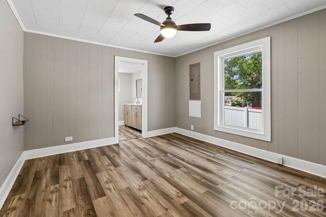 408 E Park Avenue, Gastonia, NC 28054