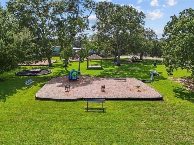 1626 Lake Bluff Drive, Seabrook, TX 77586