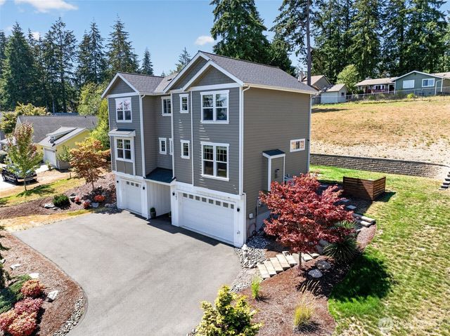 141 E Allynview Drive, Allyn, WA 98524