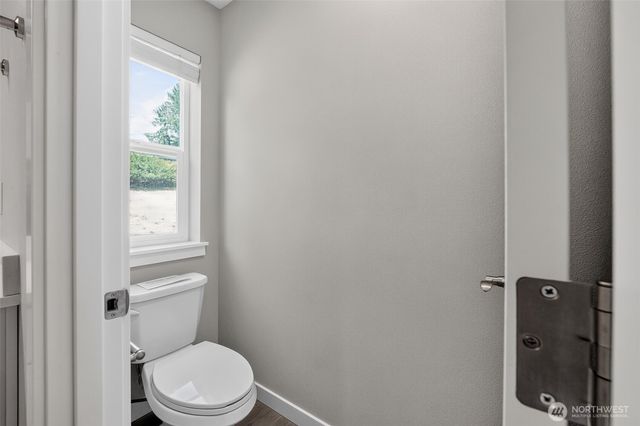 141 E Allynview Drive, Allyn, WA 98524