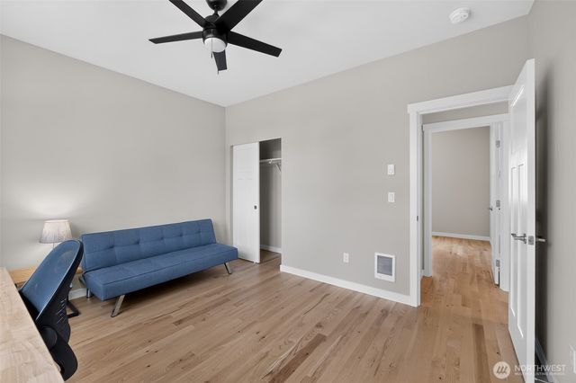 141 E Allynview Drive, Allyn, WA 98524