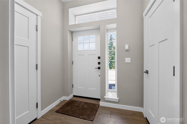 141 E Allynview Drive, Allyn, WA 98524
