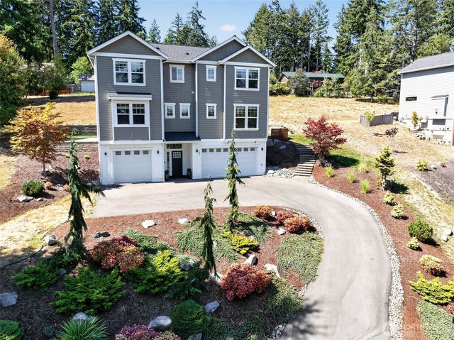 141 E Allynview Drive, Allyn, WA 98524