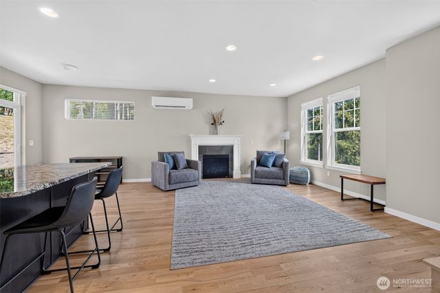 141 E Allynview Drive, Allyn, WA 98524