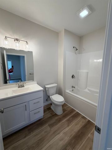 6703 Palm Drive, Evansville, IN 47715