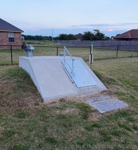 140 Avalanche Road, Durant, OK 74701
