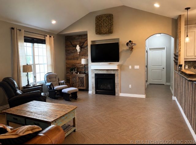 140 Avalanche Road, Durant, OK 74701