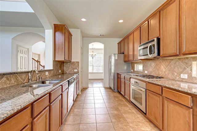 79 W Lasting Spring Circle, Spring, TX 77389
