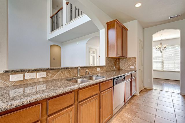 79 W Lasting Spring Circle, Spring, TX 77389