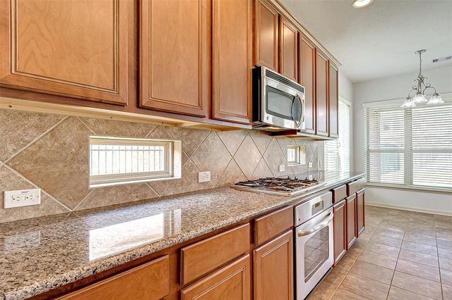 79 W Lasting Spring Circle, Spring, TX 77389