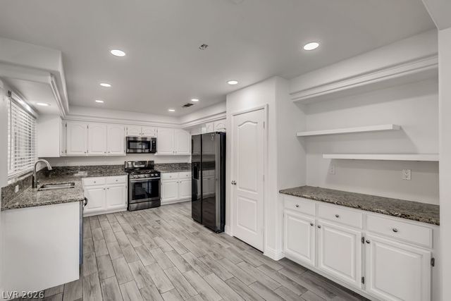 1601 Vespertina Court, Las Vegas, NV 89128