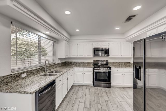 1601 Vespertina Court, Las Vegas, NV 89128