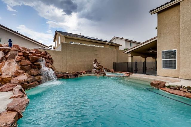 1601 Vespertina Court, Las Vegas, NV 89128