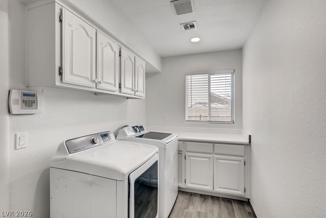 1601 Vespertina Court, Las Vegas, NV 89128