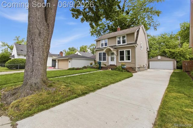 21934 Linwood Avenue, Eastpointe, MI 48021