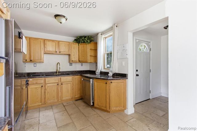 21934 Linwood Avenue, Eastpointe, MI 48021